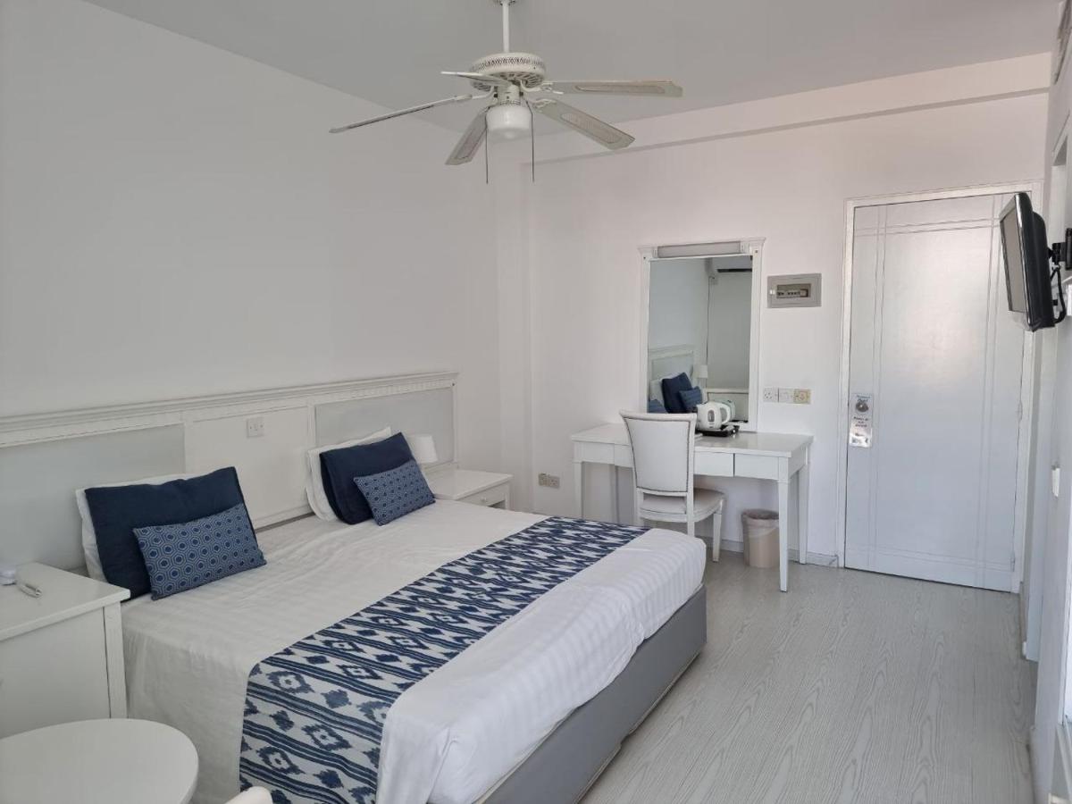 Hotel Paphos Buitenkant foto